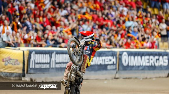 Dan Bewley na podium Speedway Grand Prix w Toruniu